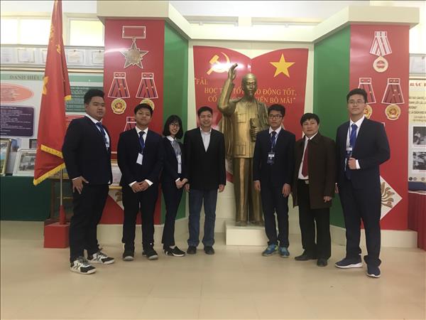 Weinspire tặng sách và giao lưu với các bạn học sinh Trường Phổ thông Dân tộc Nội trú Tỉnh Hòa Bình